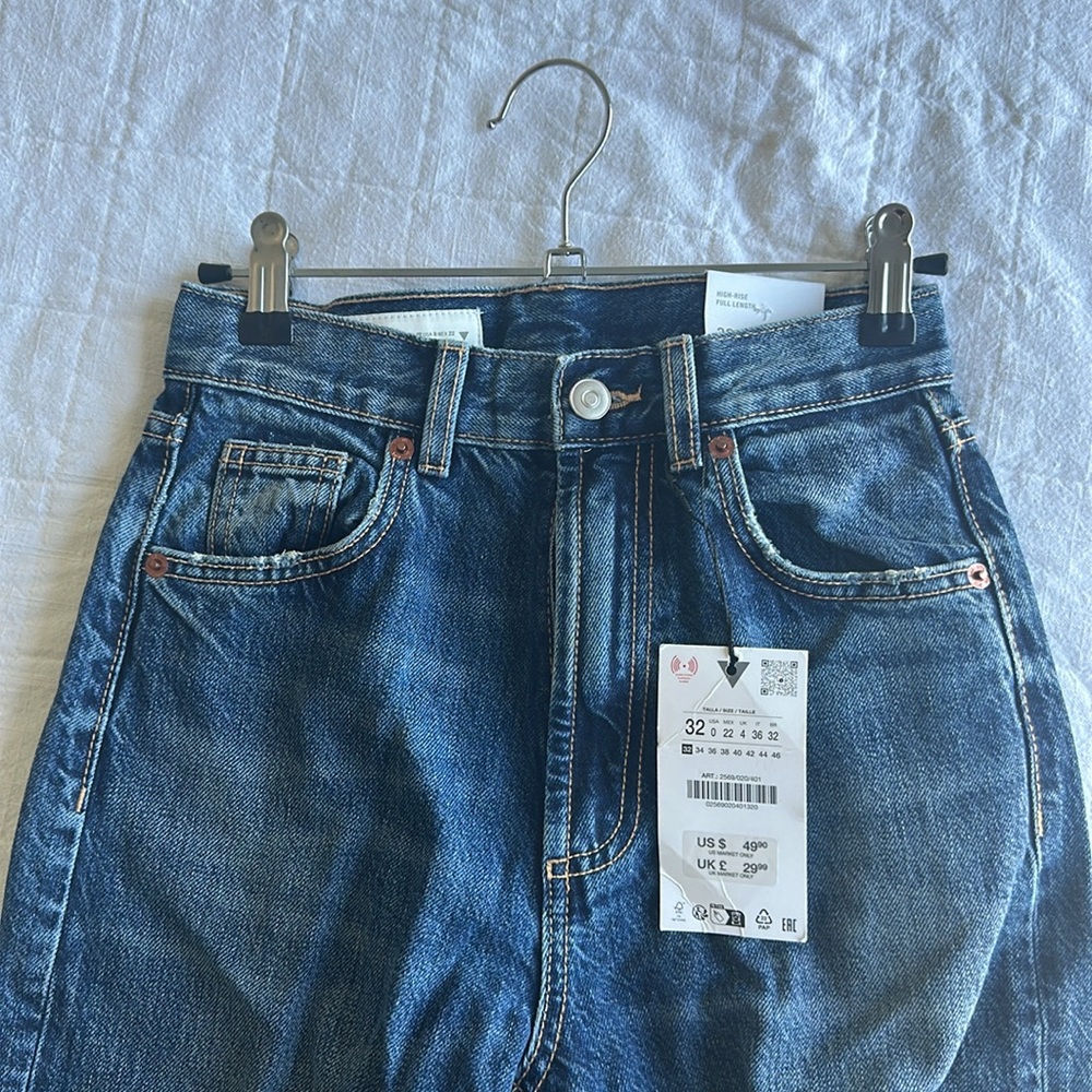 Brand new High rise wide leg Jeans